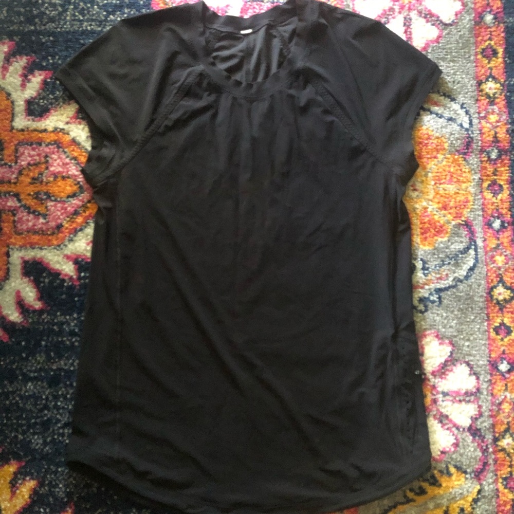Lululemon Short Sleeve Top size 8